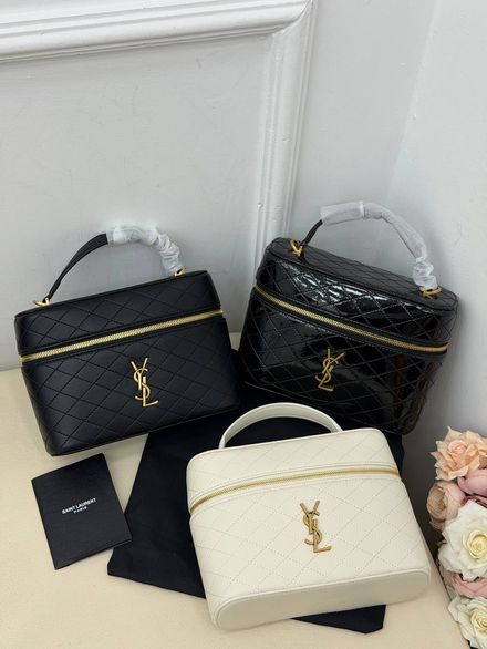 Yves Saint Laurent Gaby Makyaj Çantası