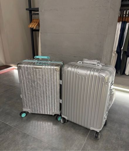 Tiffany & Rimowa Kabin Boy Valiz