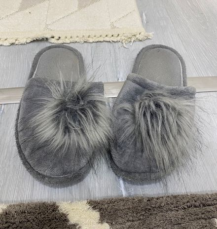 Kadın Peluş Ponponlu Ev Terliği