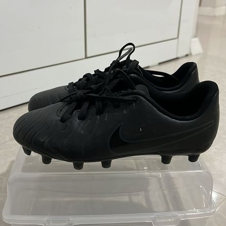 Nike Siyah Halı Saha Ayakkabısı