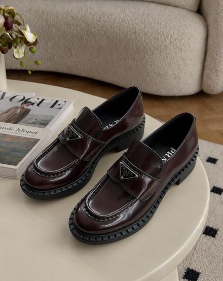 Prada Bordo Deri Loafer Ayakkabı