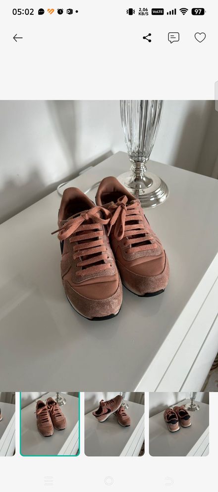Nike Pembe Sneaker