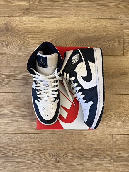 NİKE JORDAN 1 MİD