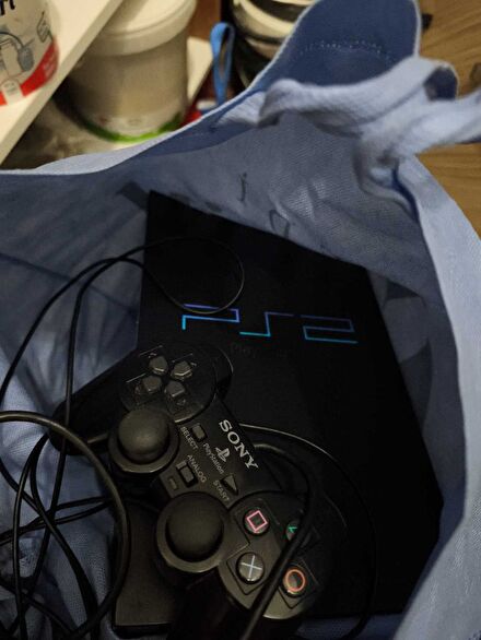 PlayStation 2 Konsol ve Kumanda Seti
