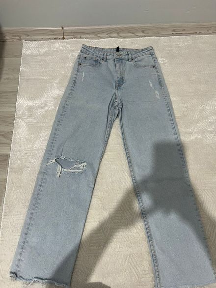 Yırtık Detaylı Açık Mavi Jean Pantolon