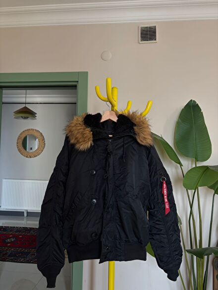 Alpha Industries Siyah Mont