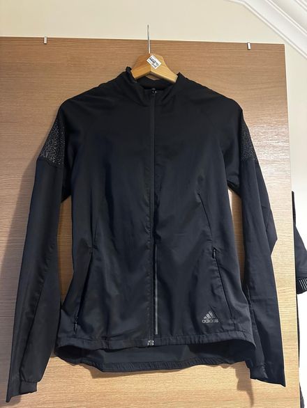 Adidas rüzgarlık