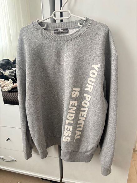 Gri sweatshirt