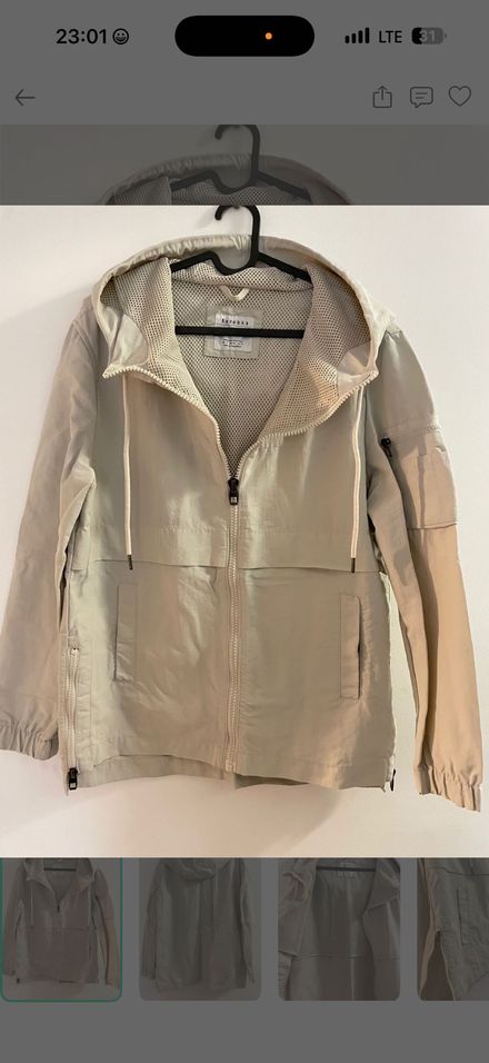 Bershka Kapüşonlu Yağmurluk