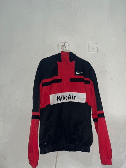 Nike Air Rüzgarlık
