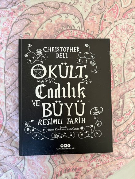 Okült, Cadılık ve Büyü Kitabı