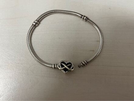 Pandora Sonsuzluk Kalp Charm Bileklik