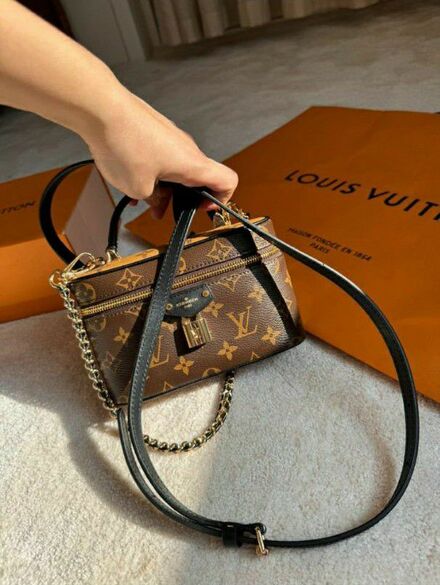 Louis Vuitton Vanity Çanta