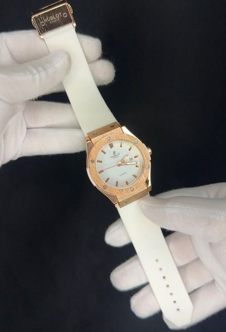 Hublot Beyaz Kadın Kol Saati