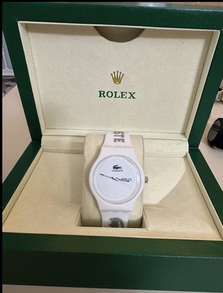 LACOSTE PREMİUM SLİKON KORDON SAAT