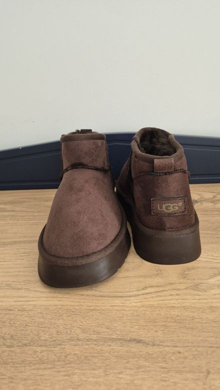 UGG BOT