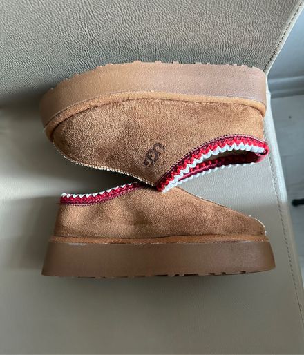 UGG Tazz II