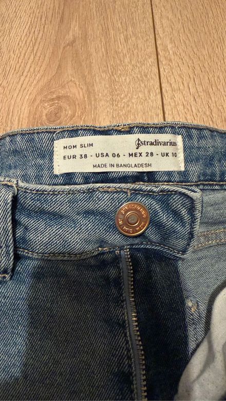 Stradivarius Mom Slim Jean