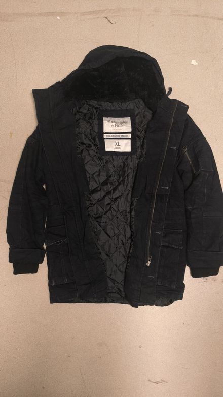 Abercrombie & Fitch Mont