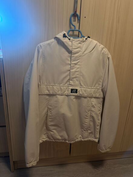 Pull & Bear Rüzgarlık