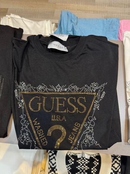 Guess Siyah Tişört