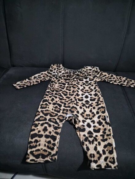 Leopar Desenli Bebek Tulumu