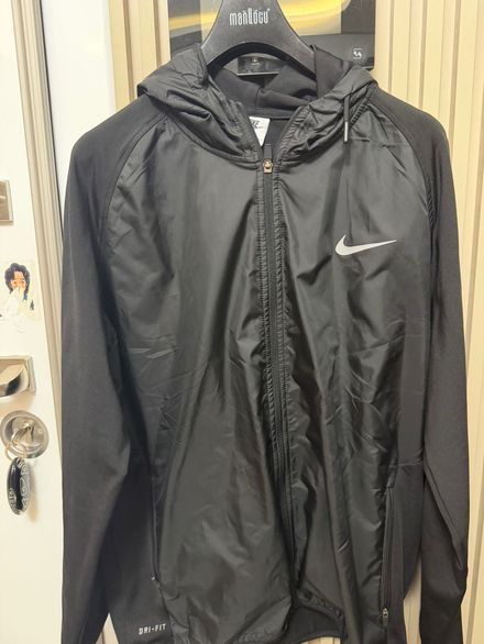 Nike Kapüşonlu Yağmurluk