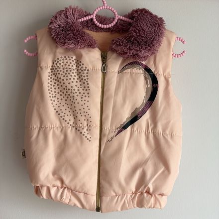 Pembe Kalp Desenli Yelek