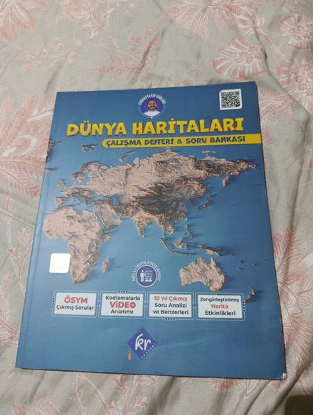 Dünya Haritaları Çalışma Defteri