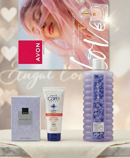 Avon Parfüm - Krem - Duş Jeli Seti