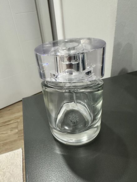 Hugo Boss Parfüm şişesi
