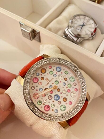 Taşları orijinal swarovski İTALYAN saat