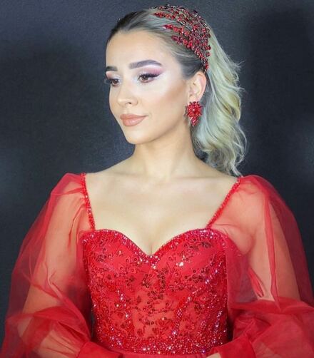 Kına tacı ve küpesi