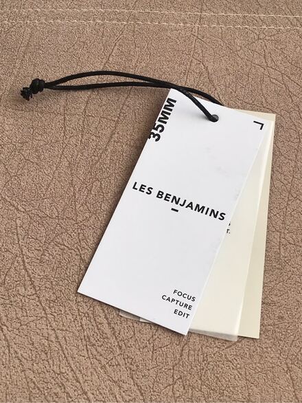 Les Benjamins etiket