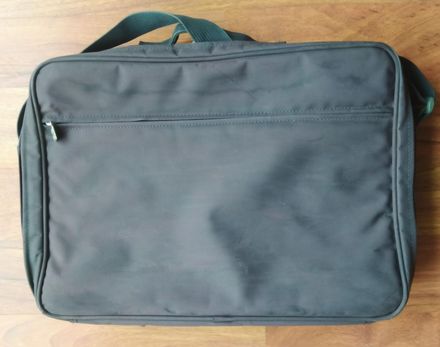 Givenchy marka laptop çantası x