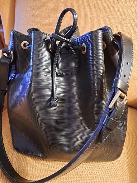 LOUIS VUITTON Petit Noe' Çanta