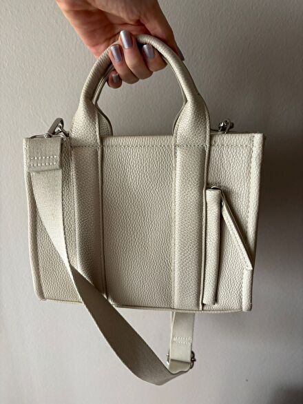 Stradivarius kare çanta