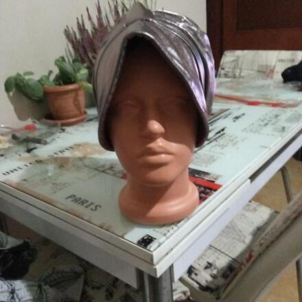 Metalik gri gümüş bone