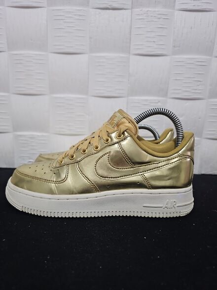 38 Nike Air Force 1