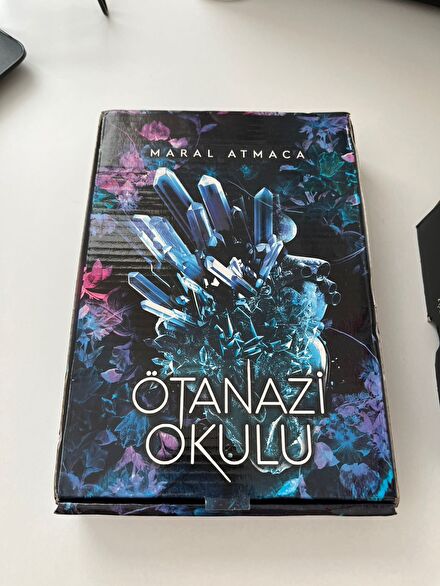Ötanazi Okulu 1 Ciltli Kutulu Set