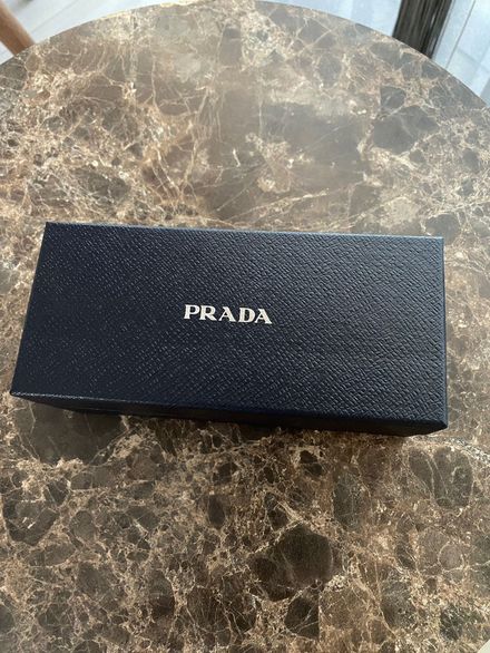 Prada orijinal gözlük kutusyla birlikte