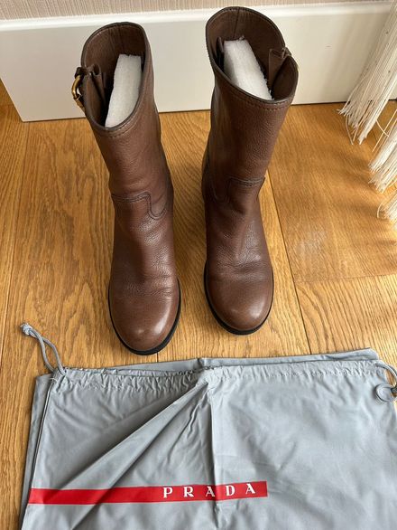 PRADA bot