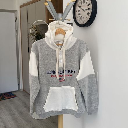Sweatshirt ..