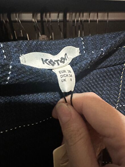 Koton düğme detaylı kalem etek
