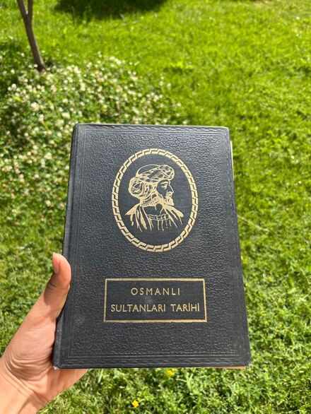 Osmanlı Sultanları Tarihi ilk basım 1961