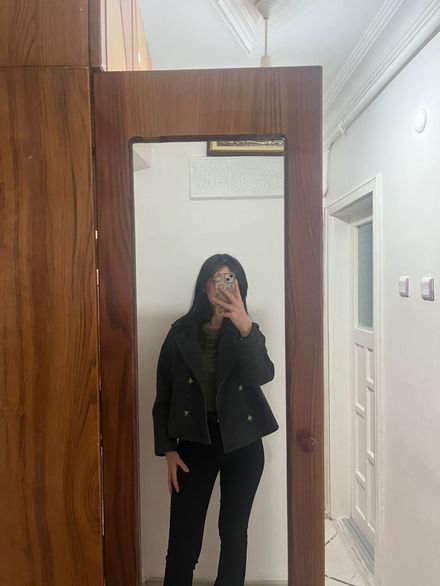 siyah kırçıllı kısa kaban