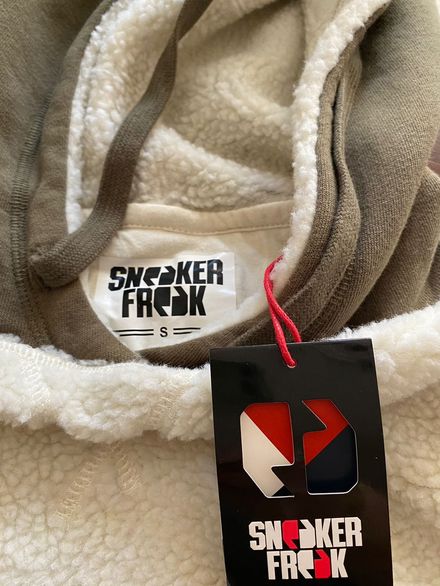 Sneaker freaker kapüşonlu tişört