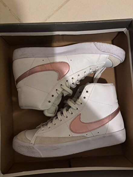 NIKE BLAZER MID – BEYAZ / PEMBE