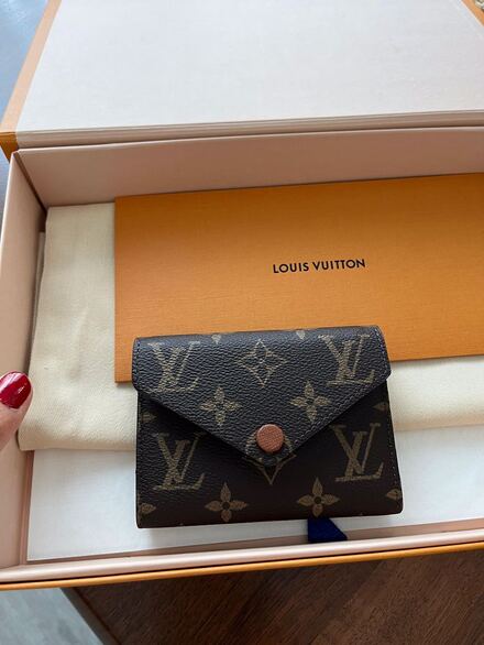 Louis Vuitton Cüzdan