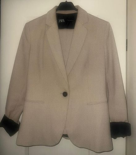 Zara takı